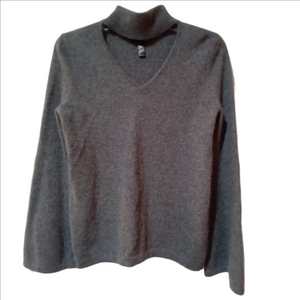 Bloomingdales Aqua Gray Cashmere Turtleneck Vneck Sweater Size S